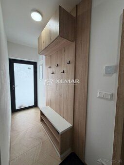 XEMAR (lub 0948 189 375) oferuje na sprzedaż nowoczesny i