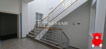 XEMAR (or 0948 061 020, 0907 537 727) offers for rent