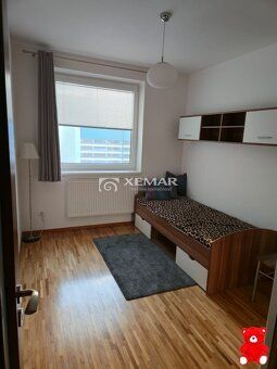 XEMAR (or 0905570 553) offers for rent an upscale