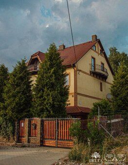 Delta Property ponúka na predaj zabehnutý apartmánový dom vo