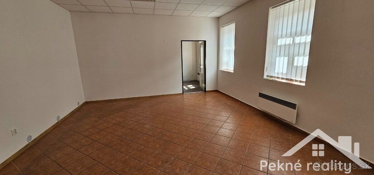 Ponúkame Vám na prenájom dva priestory vo Zvolene, na námest