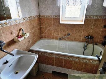 Priestranný rodinný dom na pokojnom mieste s veľkým pozemkom