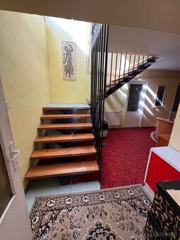 Kings offers for sale a family house in a sought-after location