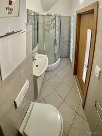 For sale 6 room apartment (120 sqm) in a 3-flat house with separate entrance + land plot…