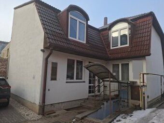 DASH reality offers for sale a modern, barrier-free 4-bedroom family house located in the…