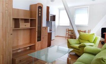 Dám do prenájmu izbu v rodinnom dome cena 410€ izba je volna