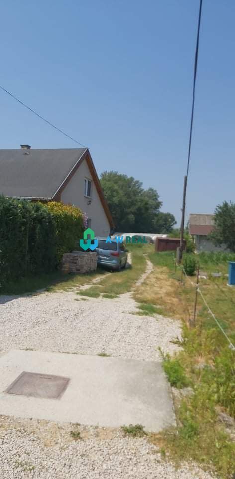 Ponúkame Vám na predaj krásny veľký pozemok v zastavanej čas
