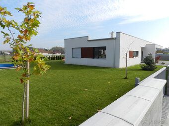 Realitní kancelář A-W Real Vám nabízí 3+1 rodinný dům
