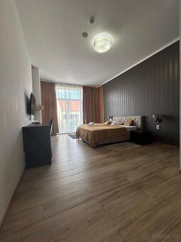 Ponúkam na predaj 1-izbový apartmán nachádzajúci sa na 1. po