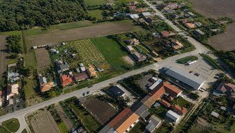 Typ: Stavebný pozemok Ulica: Nitrianska Obec: Rastislavice
N