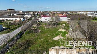*** GREAT LOCATION, ENCLOSED PLOT *** 
Exclusively only at 