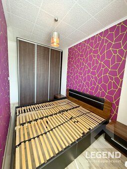 * Kompletná rekonštrukcia - balkón – Parkovanie – Zariadenie