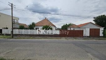Z poverenia  majiteľa  ponúkame starší rodinný dom v meste N