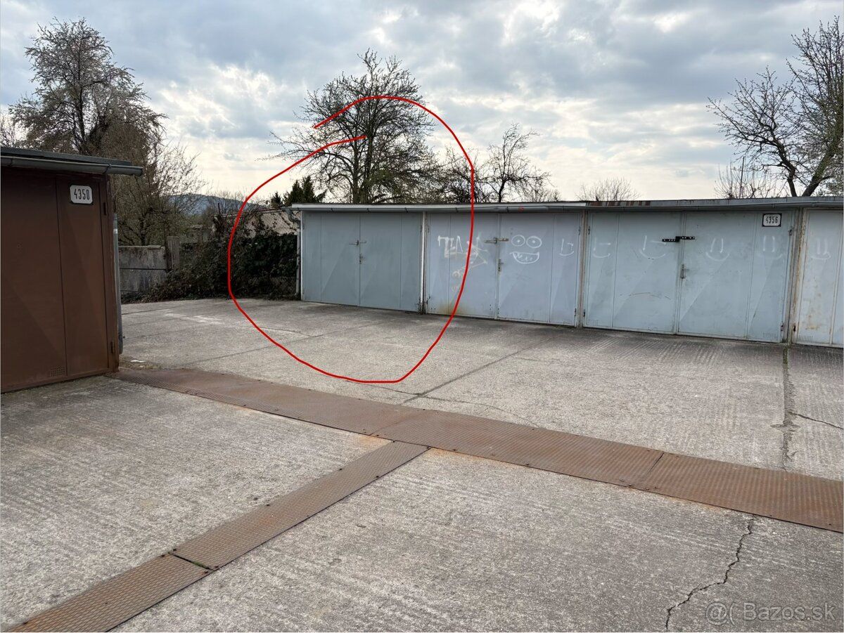 Sell garage in Topol'čany, East housing estate near swimming pool and gardens.