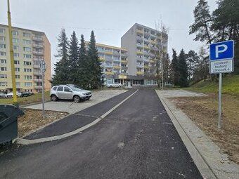 Dobrý deň, ponúkam na prenájom dve parkovacie miesta nachádz
