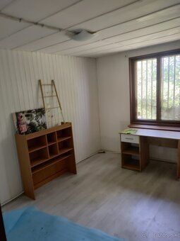 For sale 2 bedroom bungalow near Senec lakes on street
