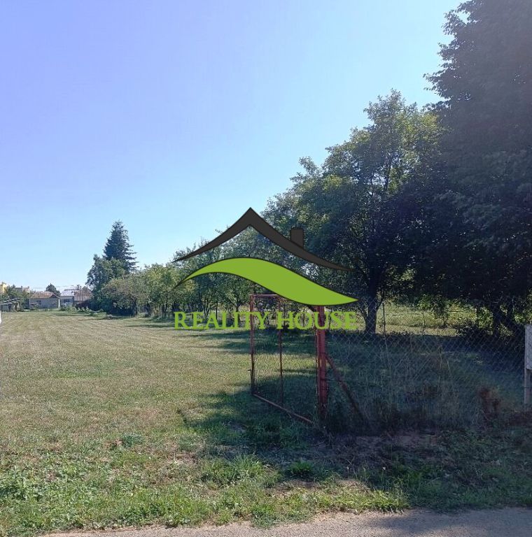 REALITY HOUSE Vám ponúka:
*** na predaj pozemok určený pre v