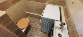 Dobrý deň,
Ponúkame na prenájom svetlý, kompletne zariadený 
