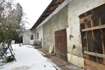Starší rodinný dom s veľkých pozemkom vo výbornej lokalite v