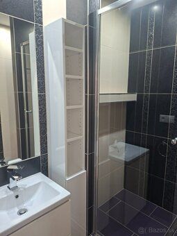 Ponúkam na prenájom 1,5-izbový, moderne zariadený byt. Byt j