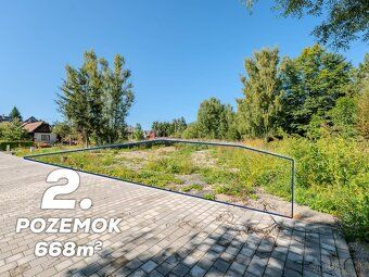 Predám slnečný stavebný pozemok s výmerou 668 m² pár metrov 