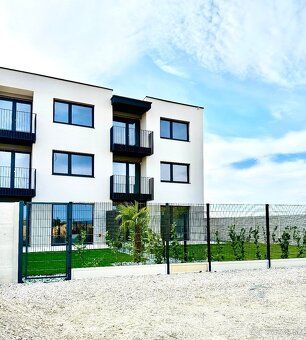 Realitná kancelária Tom & Tiles Vám ponúka na predaj moderné