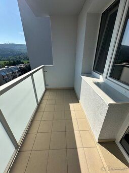 Renting out large 1 bedroom apartment in Dubnica nad Váhom - center price