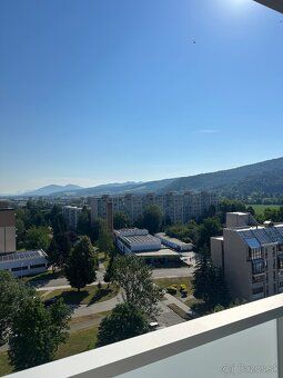 Renting out large 1 bedroom apartment in Dubnica nad Váhom - center price