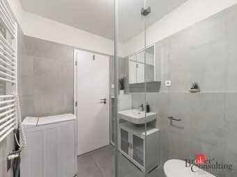 Ponúkame na predaj moderný 2-izbový byt s balkónom v novosta