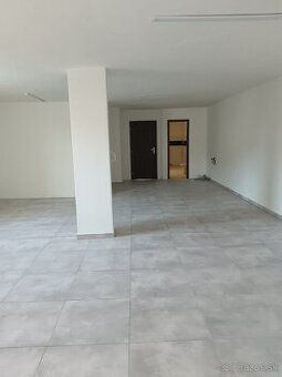 We offer for rent an established business space in the
