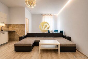 Stanislava Hoppe +421 910 318 899 e-mail:

V2 real estate po