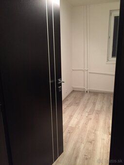 I am renting out a 3 room apartment on the 2nd floor located in Levice at Na lúkach street.