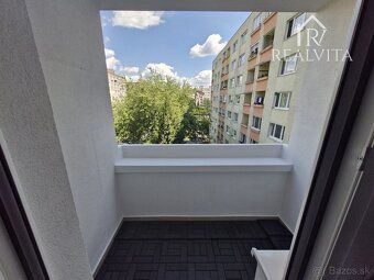 Bývanie bez investícií: Kompletne zrekonštruovaný 3-izbový b
