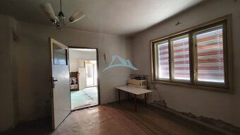 We offer for sale a large family house in Čebovce village, in district