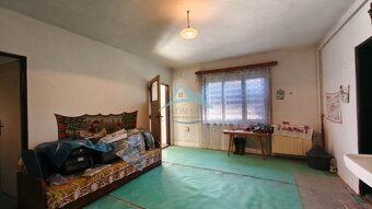 We offer for sale a large family house in Čebovce village, in district