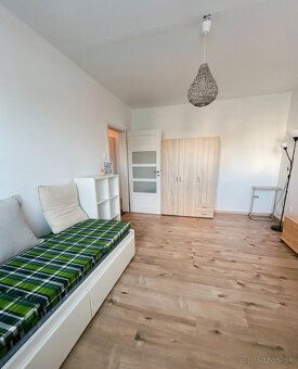V zastúpení vlastníka nehnuteľnosti ponúkame na prenájom 2 i