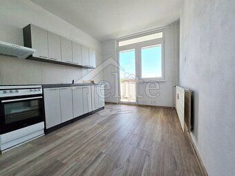 Dám do prenájmu príjemný 2 izbový byt o rozlohe 64m2 vo vyhľ