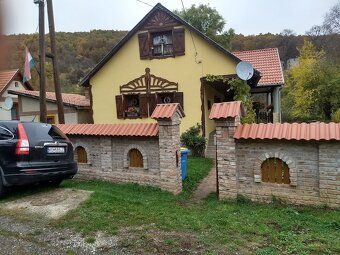 Ponukam rodinny dom -chalupu na predaj, ktora sa nachádza v 