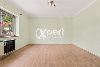 Type: Family house City: Galanta We ARE PREPARING THE OFFER Family house in the center of Galanta town.