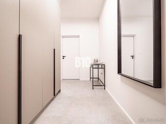 B10 offers for sale CERTIFIED modern family houses in