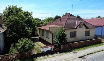 Predam rozostavaný rodinný dom v tichej časti Poltára s pekn