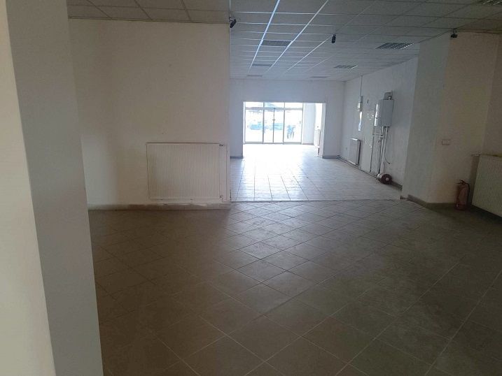 Oferujemy Państwu lokal użytkowy do wynajęcia znajdujący