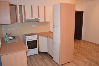 Ponúkam na predaj plne zrekonštruovaný byt s vlastným kúrení