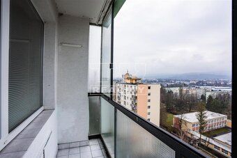 TUreality Vám ponúka na predaj 3-izbový byt na ulici Jilemni