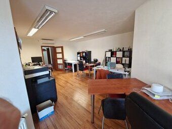 Ponúkame na prenájom kancelárske priestory na Lichnerovej ul