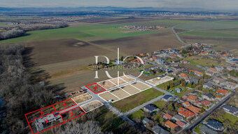 Ponúkame Vám na predaj pozemok - pre rodinné domy Senec, Bra