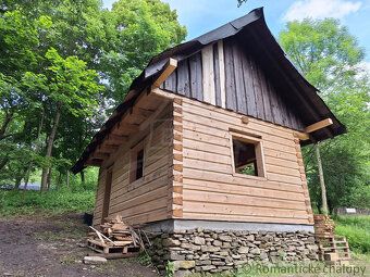 Dve dreveničky( pôvodná vedená ako rodinný dom) a úplne nová