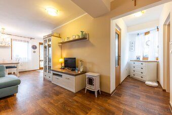 Looking for a modern three-bedroom apartment in Trnava?