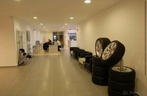 WE SELL THE FORMER BMW SHOWROOM IN BANSKÁ BYSTRICA WITH TOTAL AREA OF - 6920 M2 - BUILT-UP…