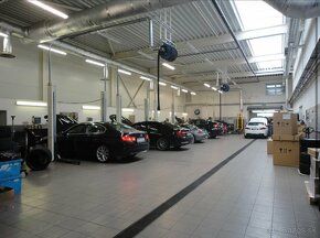 WE SELL THE FORMER BMW SHOWROOM IN BANSKÁ BYSTRICA WITH TOTAL AREA OF - 6920 M2 - BUILT-UP…